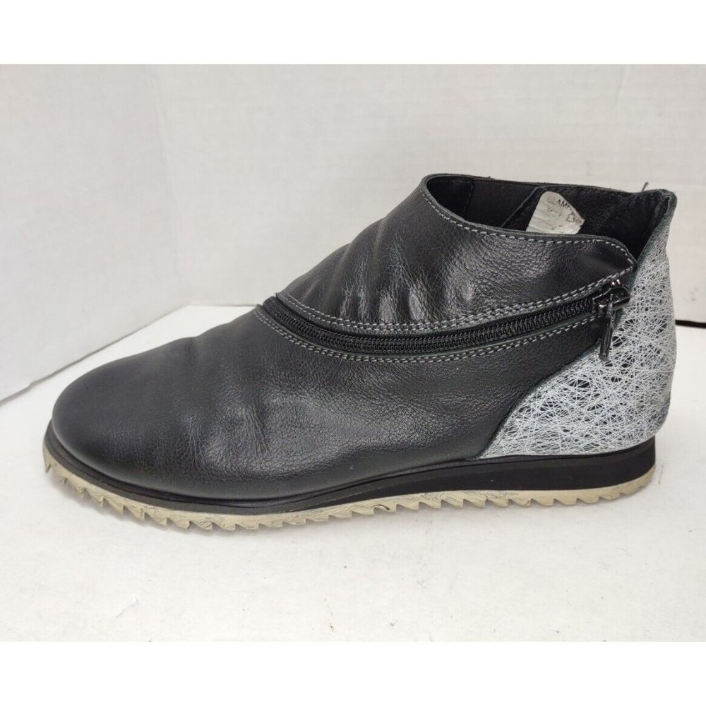 Women's Size 37 US 7 Leather Ankle Shoes Booties Clamp PT Side Zipper Black